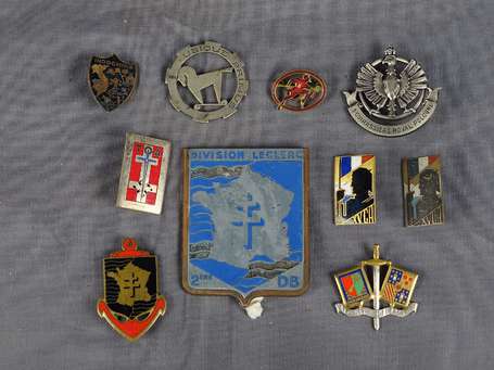 FR- Toutes armes - Lot divers dont plaque 2eme DB 