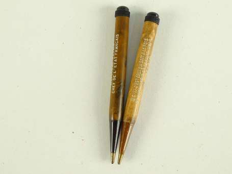 FR2GM - Pétain - 2 crayons offert par le Marechal 