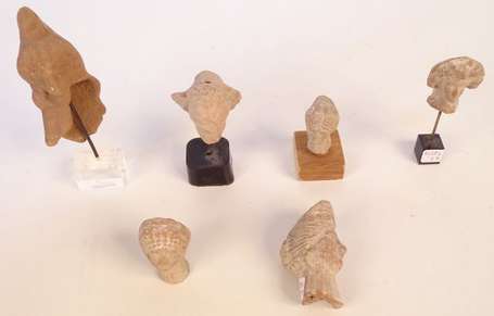 Lot de six fragments de statuettes antiques en 