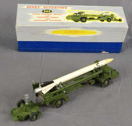 Dinky toys militaire - Corporal missile , très bel