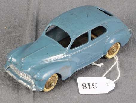 Peugeot 203 berline , bleu , état d'usage 