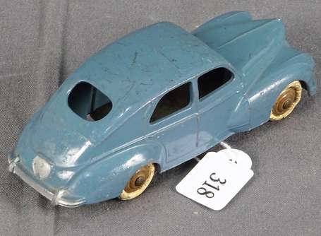 Peugeot 203 berline , bleu , état d'usage 