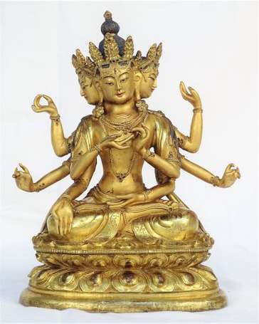 CHINE - Bodhisattva à trois têtes et huit bras. 