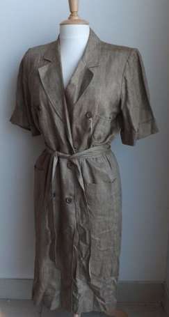 YVES SAINT LAURENT Variation - Robe saharienne en 