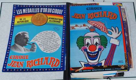 Important lot d'affiches de cirque : Medrano, 