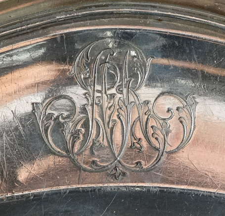Plat modèle filet à bords contournés en argent 
