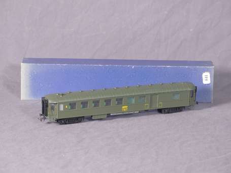 France trains Ho - Voiture 2 eme classe / fourgon 