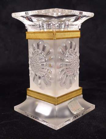 LALIQUE France - Bougeoir en verre en partie 