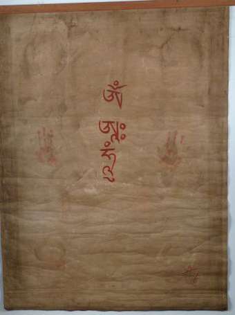 Tangka Ushnishavijaya verte figuré en médaillon 