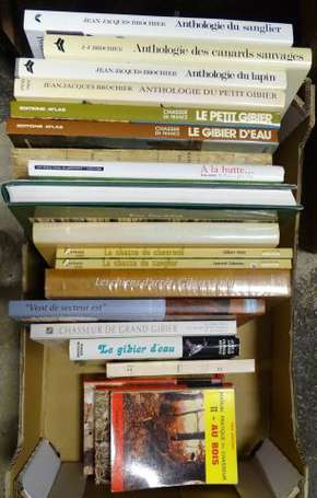 Un lot de livres sur le gibier.