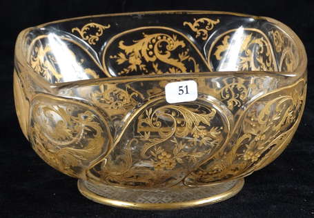 Coupe en cristal gravé à motifs floraux et 