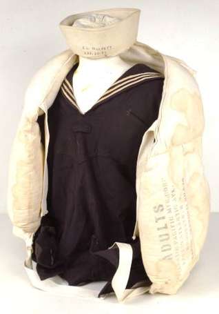 US2GM - Lot navy  , veste , gilet , coiffure