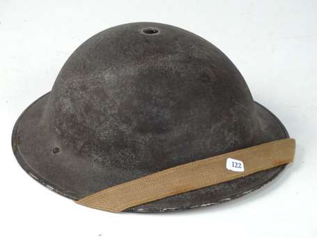 GB 2GM - Casque anglais marque a l'arrière CLO 
