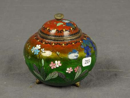 CHINE - Petit pot couvert tripode en cloisonné à 