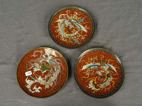 JAPON Epoque Meiji - Trois coupelles en cloisonné 