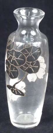 Vase en cristal émaillé de capucines camaïeu blanc