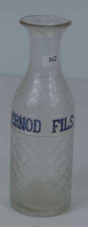 PERNOD FILS : Peu commune carafe d'un 1/2 L ornée 