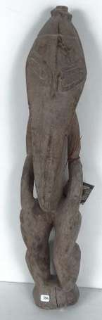 Statuette d'ancêtre en bois dur et lourd à patine 