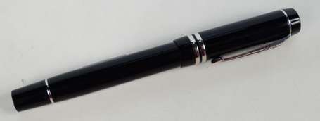 Stylo plume Parker modèle Duofold, noir avec plume