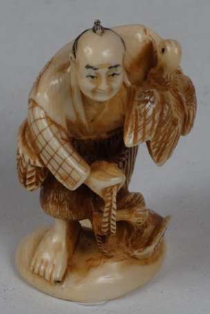 Netsuke Pêcheur aux cormorans en ivoire Japon H. 5