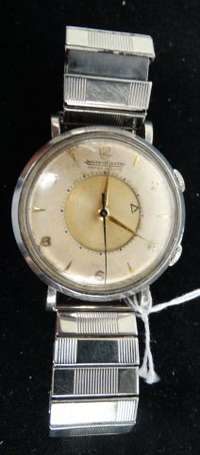 Montre d'homme Jaeger Lecoultre Memovox, boitier 