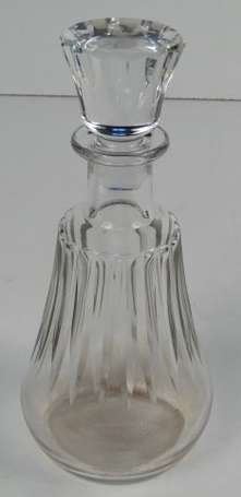 Baccarat - Carafe en cristal taillé - Ht: 25.5 cm