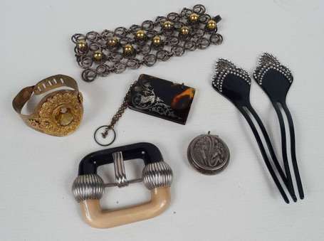 Bracelet vintage avec anneaux en métal, un 