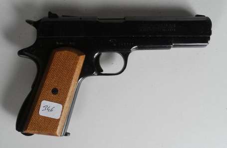 Pistolet  , copie italienne du colt 45 inapte au 