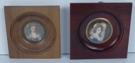 2 portraits miniatures sur ivoire encadrés signés: