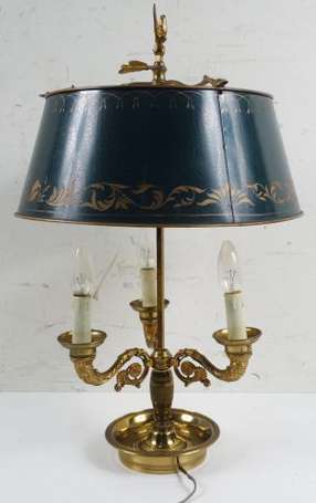 Lampe bouillotte à trois lumières en bronze doré 