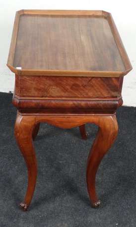 Table d'appoint en acajou et placage d'acajou à 