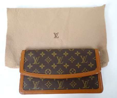 Louis VUITTON - Pochette à main en toile enduite 