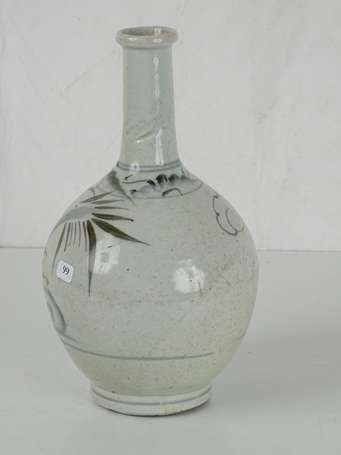 JAPON Vase bouteille, début XX éme H. 28 cm