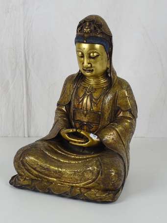 Bouddha en bronze signé sous la base XXème H. 41 