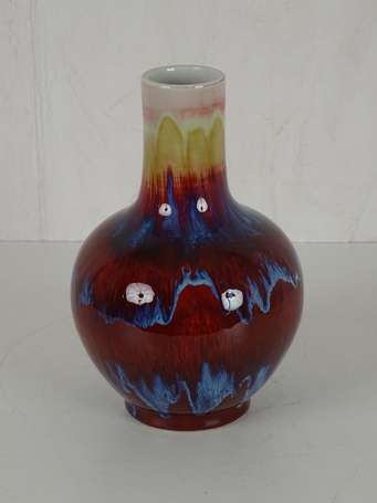CHINE Vase bouteille flammé  marque JINGDEZHEN H. 