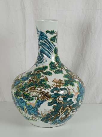 CHINE Vase TIANQIUPING en porcelaine décor aux 100
