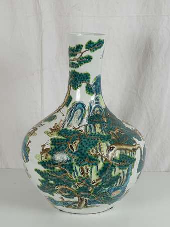 CHINE Vase TIANQIUPING en porcelaine décor aux 100