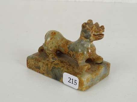 CHINE Sceau en népouite à décor d'animal H. 8 cm