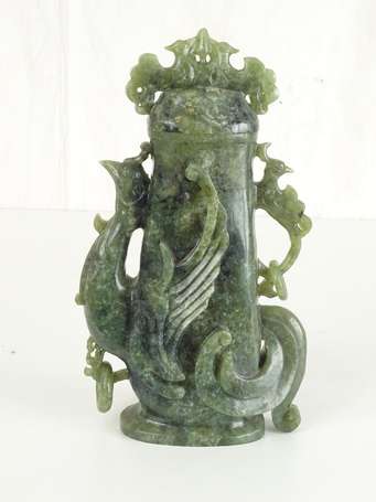 CHINE Vase en Serpentine entourée d'un phoenix H. 