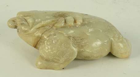 CHINE Crapeau sujet en pierre dure H. 15 cm