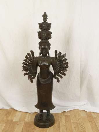 KHMER Statue en bronze à multiples bras XXème sur 