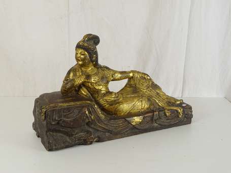 CHINE Guanyin en bois doré, moderne H. 60 cm
