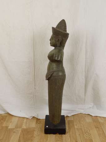 CAMBODGE style KHMER Statue de divinité féminine 