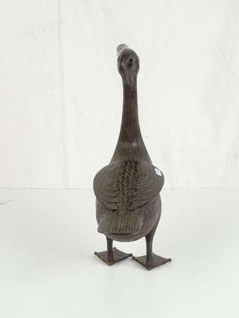 CHINE Oie en bronze H. 40 cm L. 35 cm