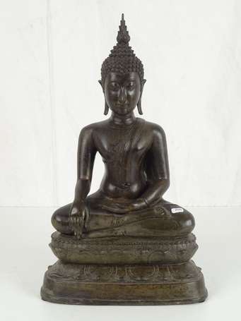 CHINE Bouddha SUKOTAI en bronze assis sur un socle