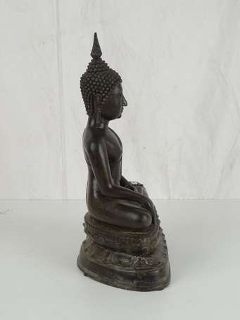 CHINE Bouddha SUKOTAI en bronze assis sur un socle