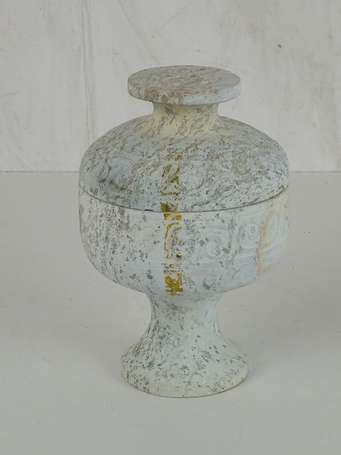 CHINE Vase couvert de forme DOU en pierre 