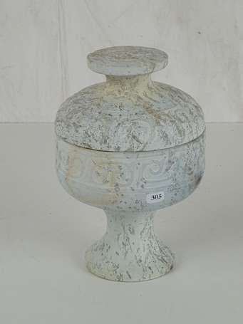 CHINE Vase couvert de forme DOU en pierre 