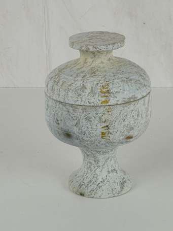 CHINE Vase couvert de forme DOU en pierre 