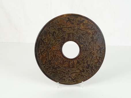 CHINE Disque BI en stéatite moderne D. 30 cm